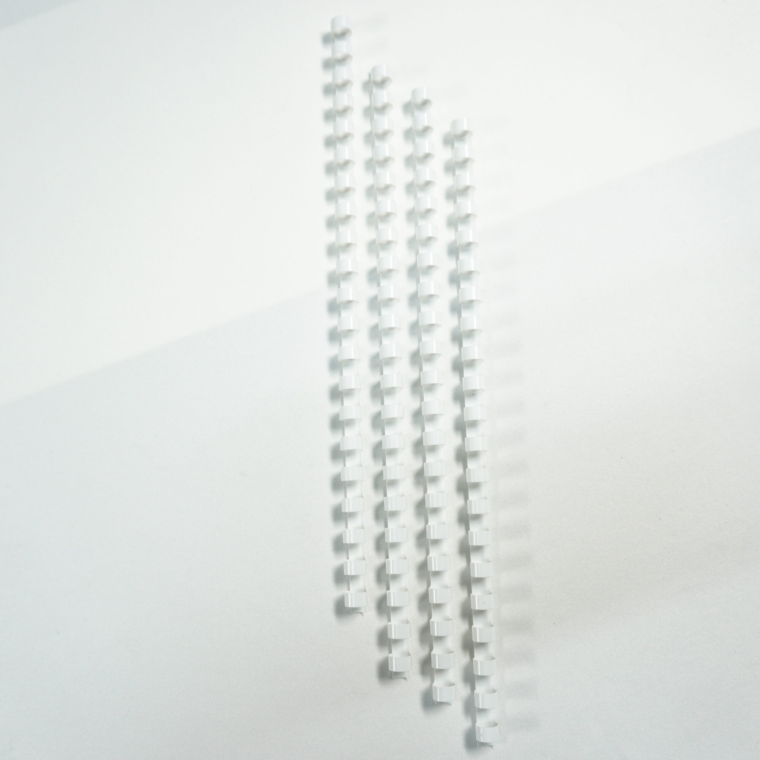 Gáy lò xo nhựa 6mm (100 cái/hộp)